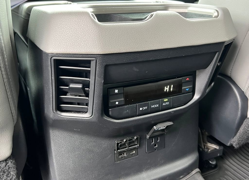 Used 2024 Toyota Sequoia Limited image 14