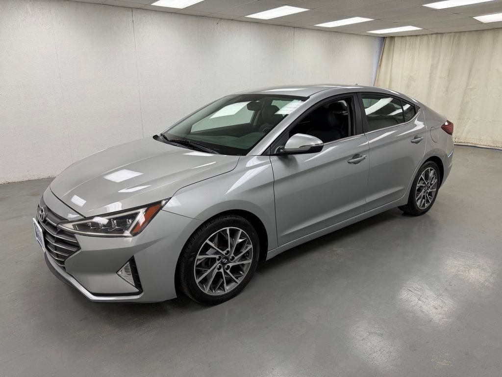 Used 2020 Hyundai Elantra Limited w/ Cargo Package (C1) FWD image 1