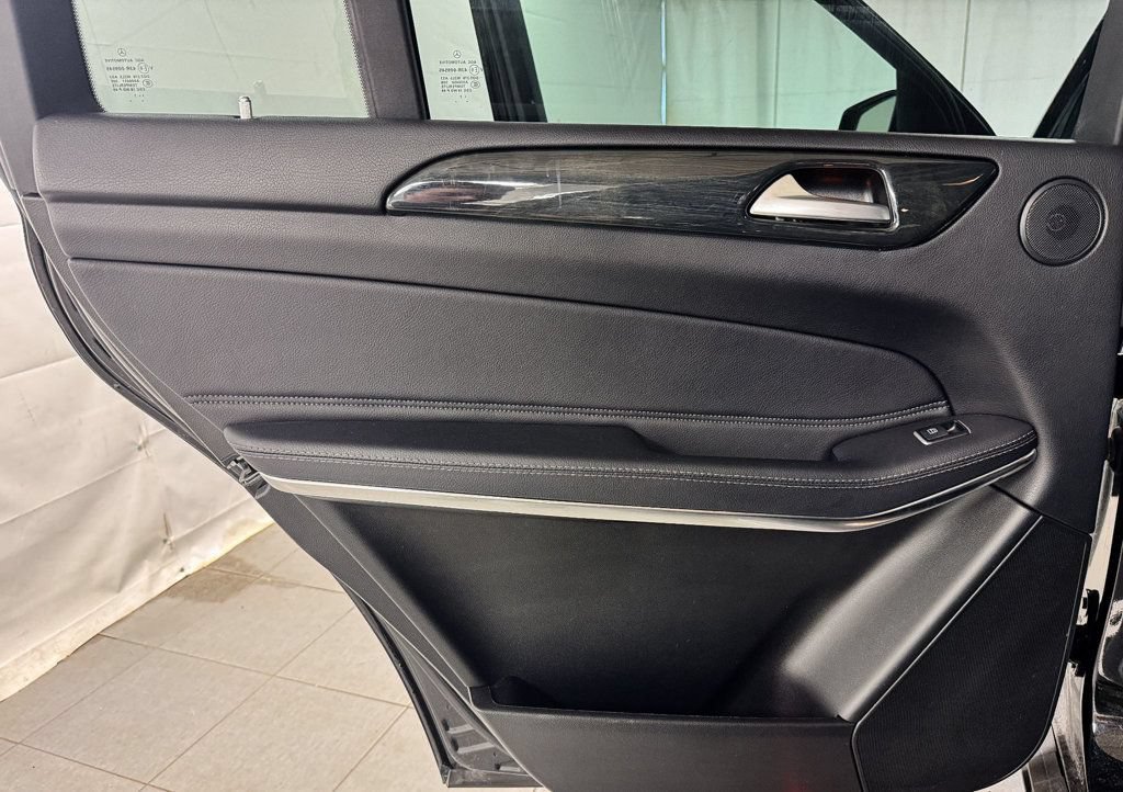 Used 2018 Mercedes-Benz GLS 550 4MATIC image 17