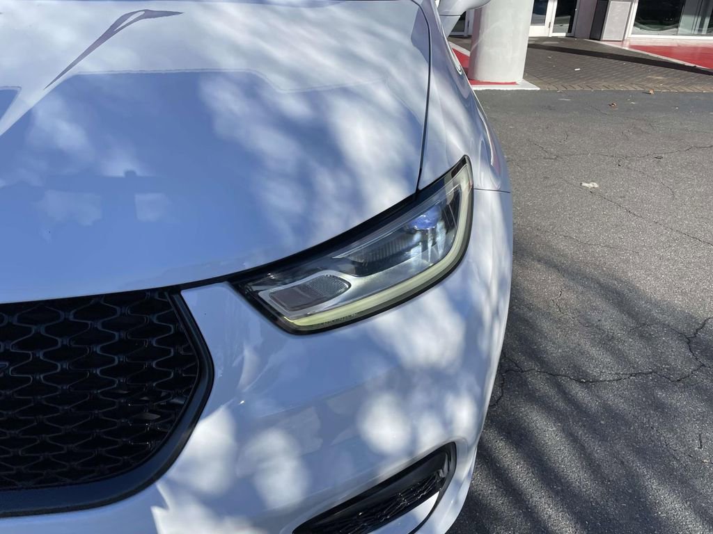 Used 2021 Chrysler Pacifica Touring-L w/ Uconnect Theater Family Group image 13