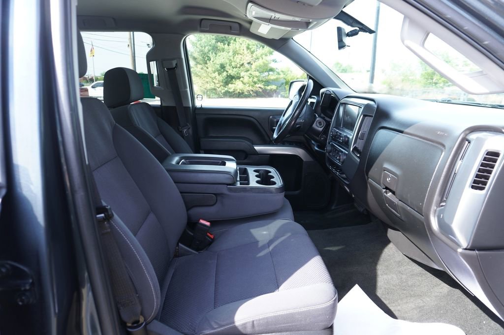 Used 2018 Chevrolet Silverado 1500 LT AWD/4WD image 9