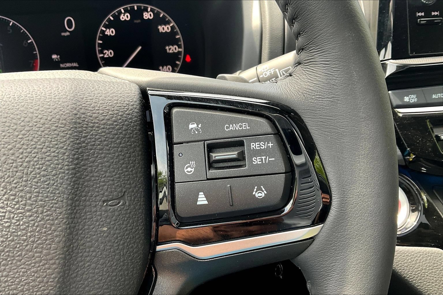 Used 2026 Honda Odyssey Elite image 12