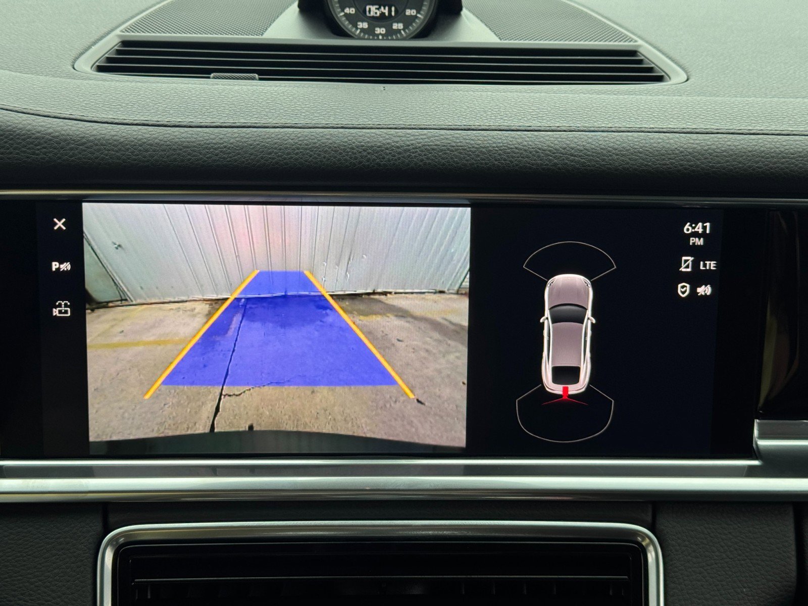 Used 2022 Porsche Panamera 4 AWD/4WD image 34