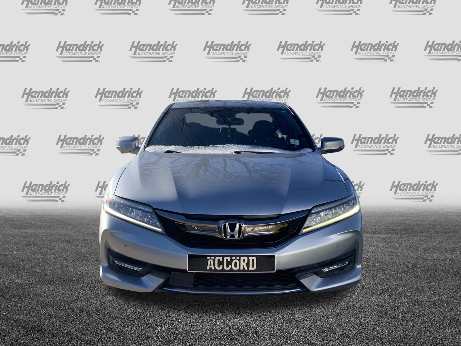 Used 2016 Honda Accord Touring image 3