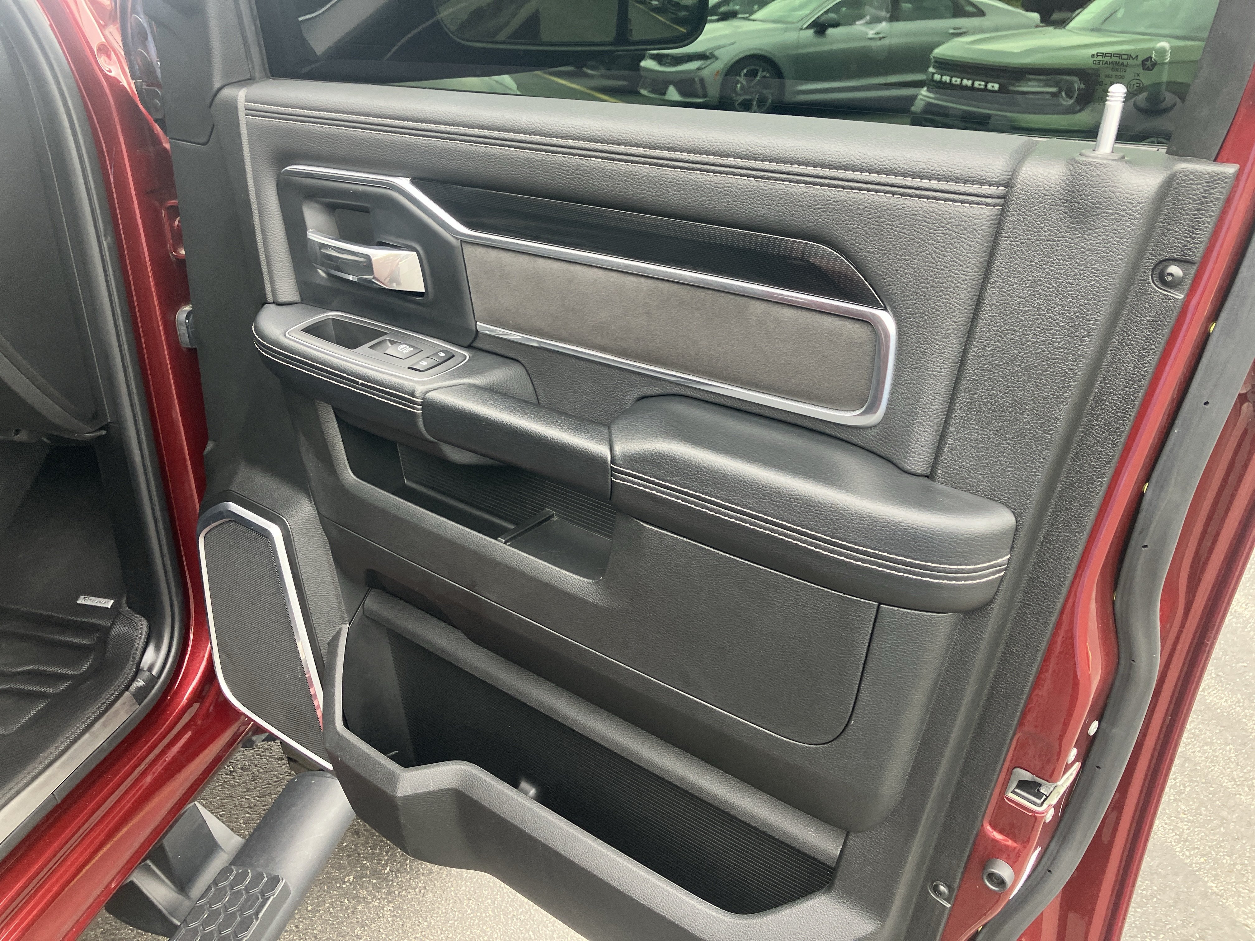 Used 2022 RAM 2500 Laramie AWD/4WD image 10