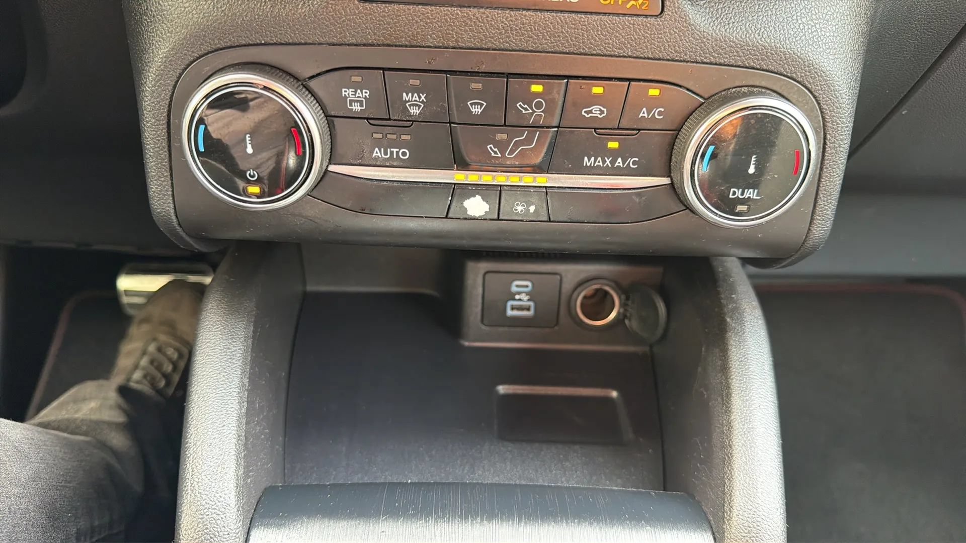 Used 2023 Ford Escape ST-Line FWD image 19