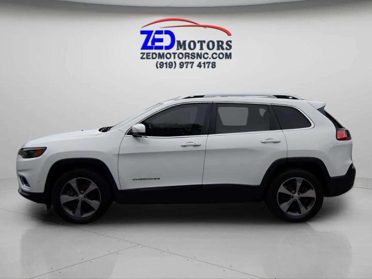 Used 2020 Jeep Cherokee Limited w/ Technology Group image 8