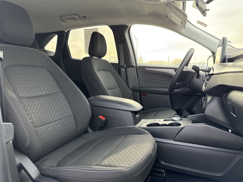 Used 2025 Ford Escape Active image 25