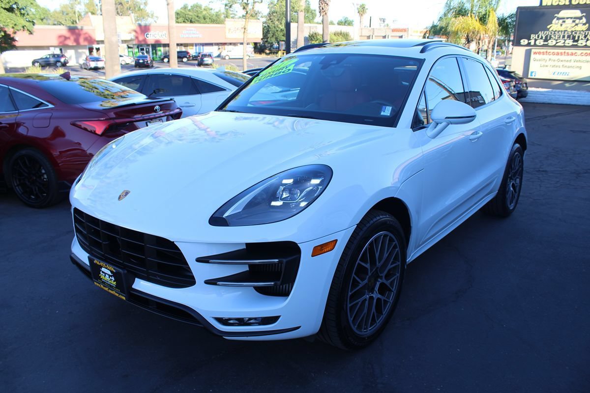 Used 2017 Porsche Macan Turbo AWD/4WD image 4