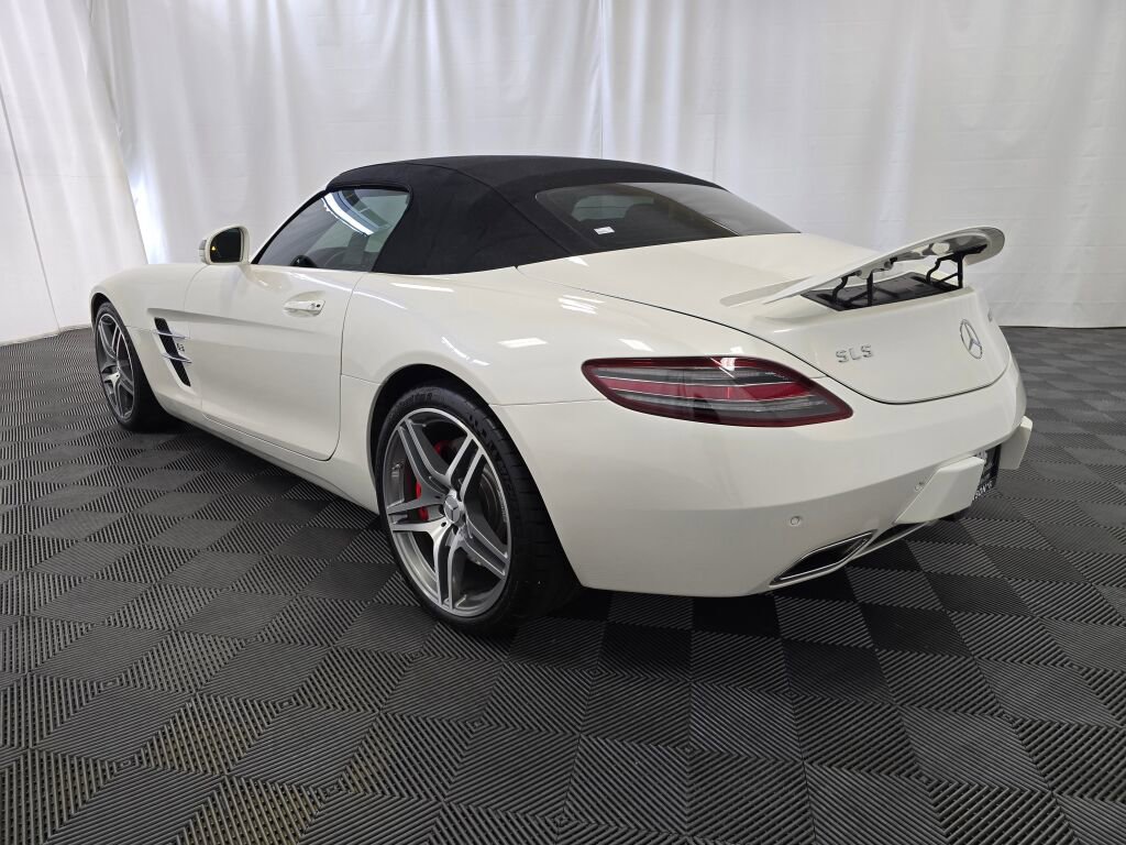 Used 2012 Mercedes-Benz SLS AMG Roadster image 4