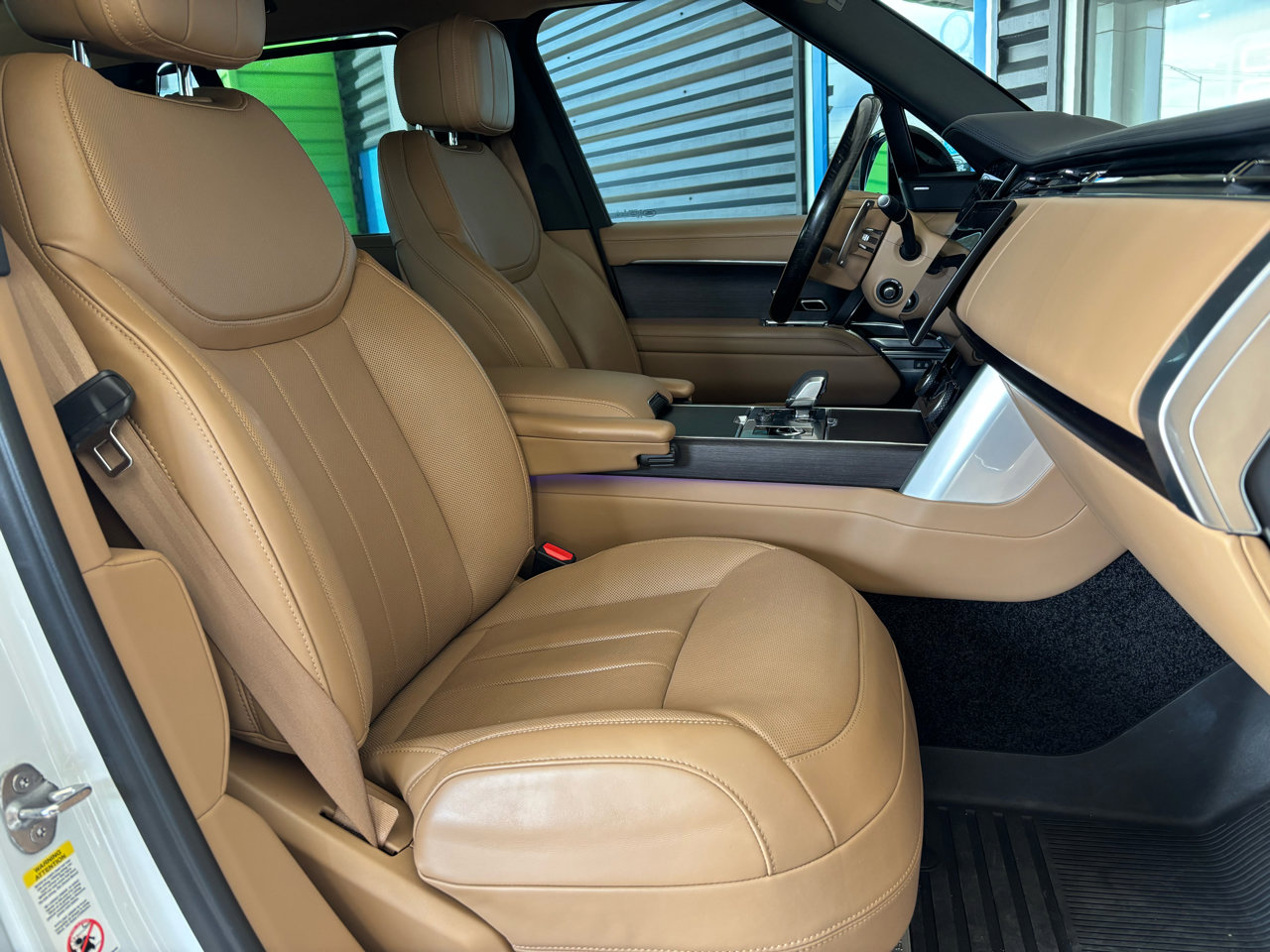 Used 2023 Land Rover Range Rover SE image 21