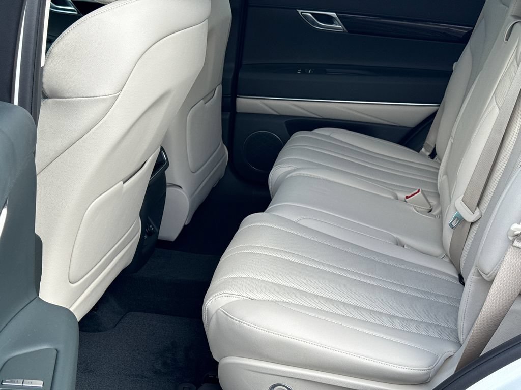 New 2026 Genesis GV80 2.5T RWD image 23
