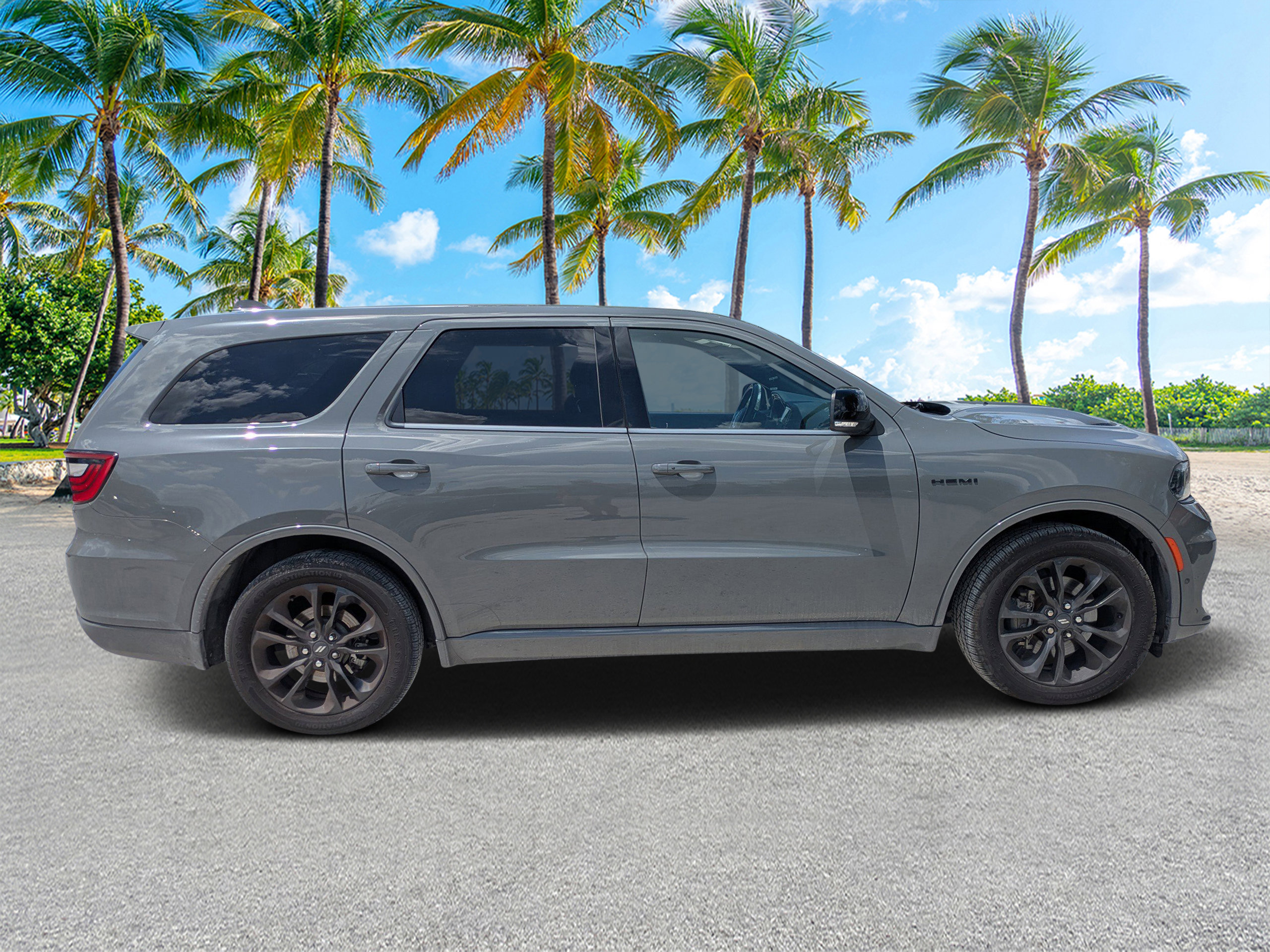 Certified 2021 Dodge Durango R/T w/ Blacktop Package RWD image 2