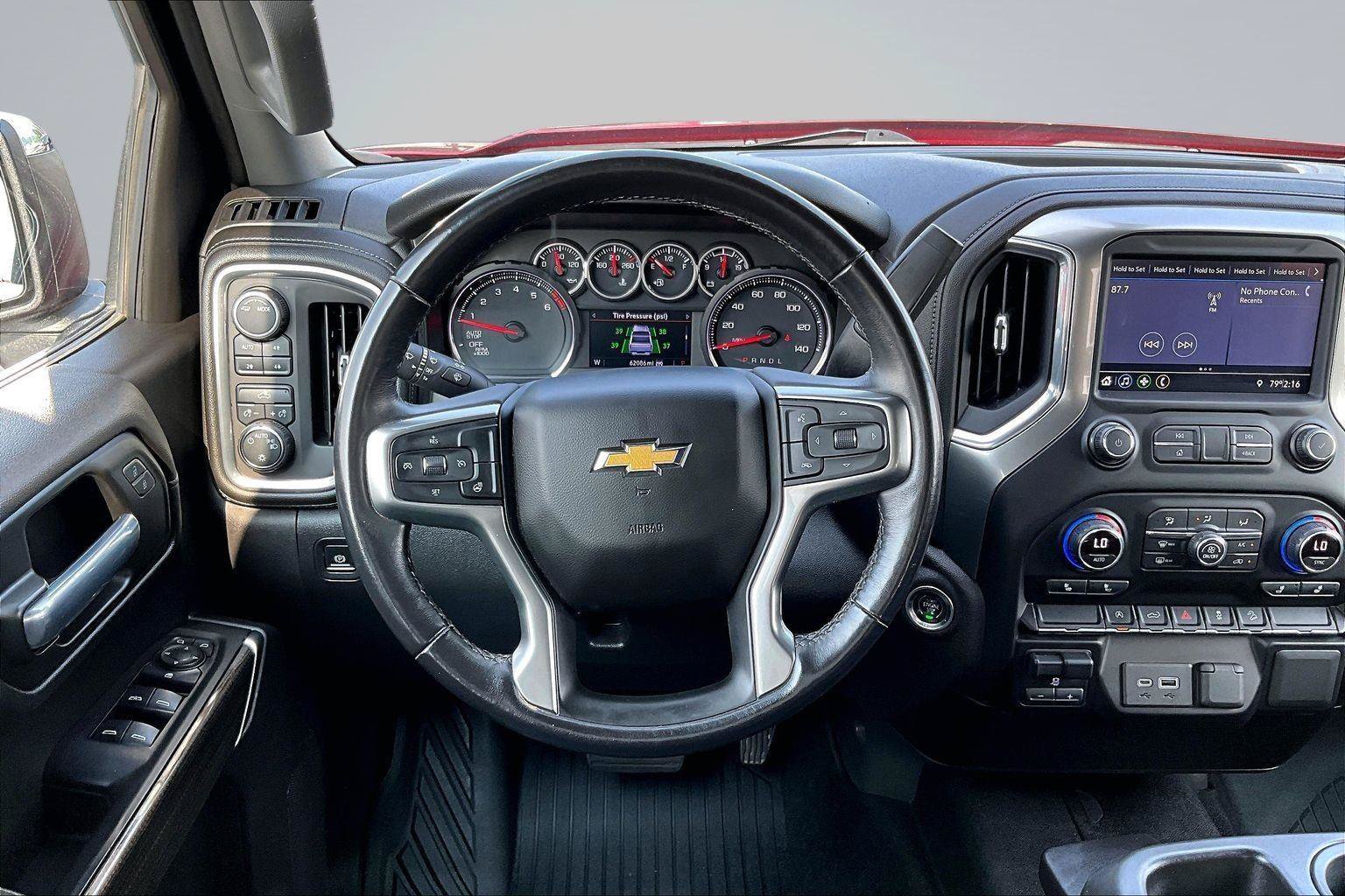 Used 2021 Chevrolet Silverado 1500 LT AWD/4WD image 5