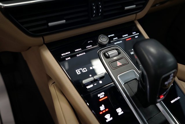 Used 2020 Porsche Cayenne image 41