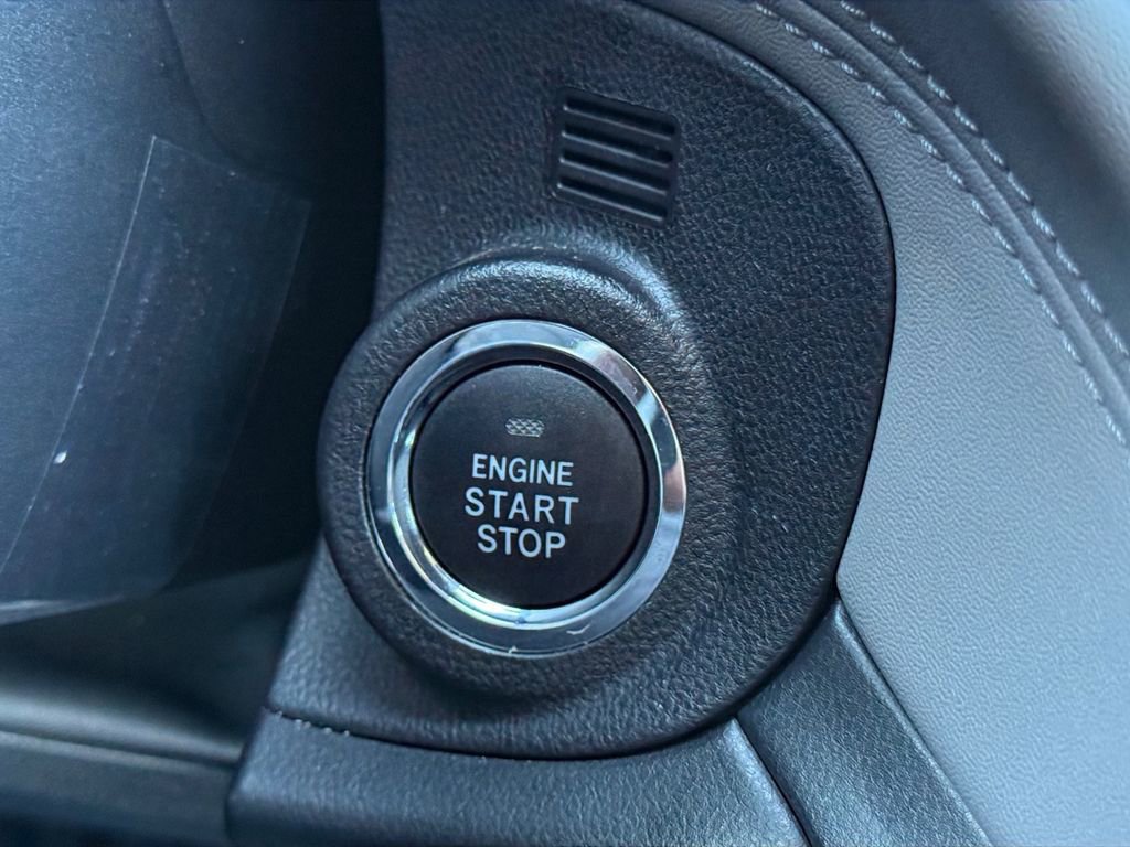 Used 2025 Subaru Outback Premium image 28