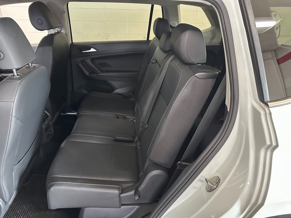 Used 2020 Volkswagen Tiguan SE w/ Panoramic Sunroof Package image 33