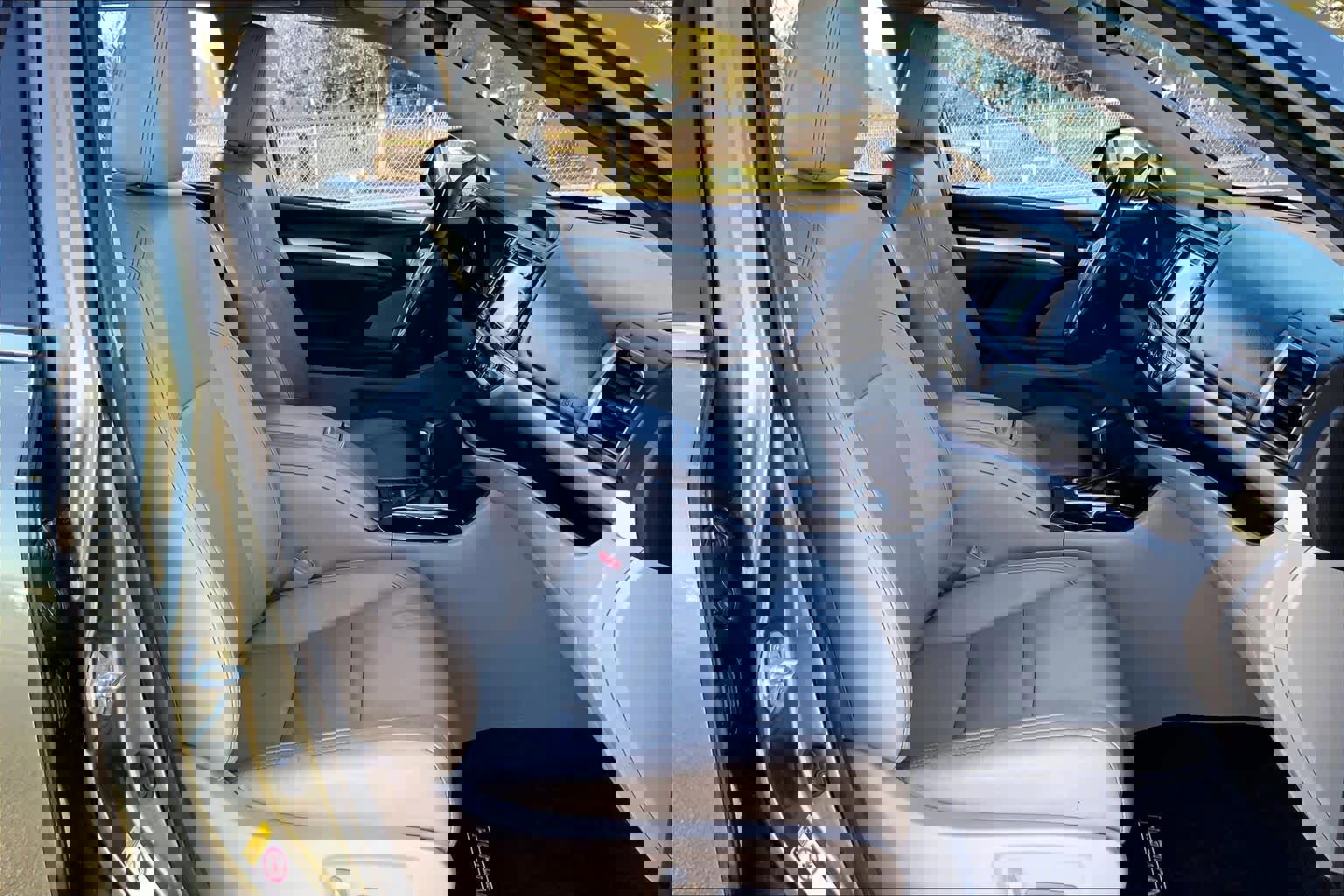 Used 2018 Toyota Highlander XLE image 8