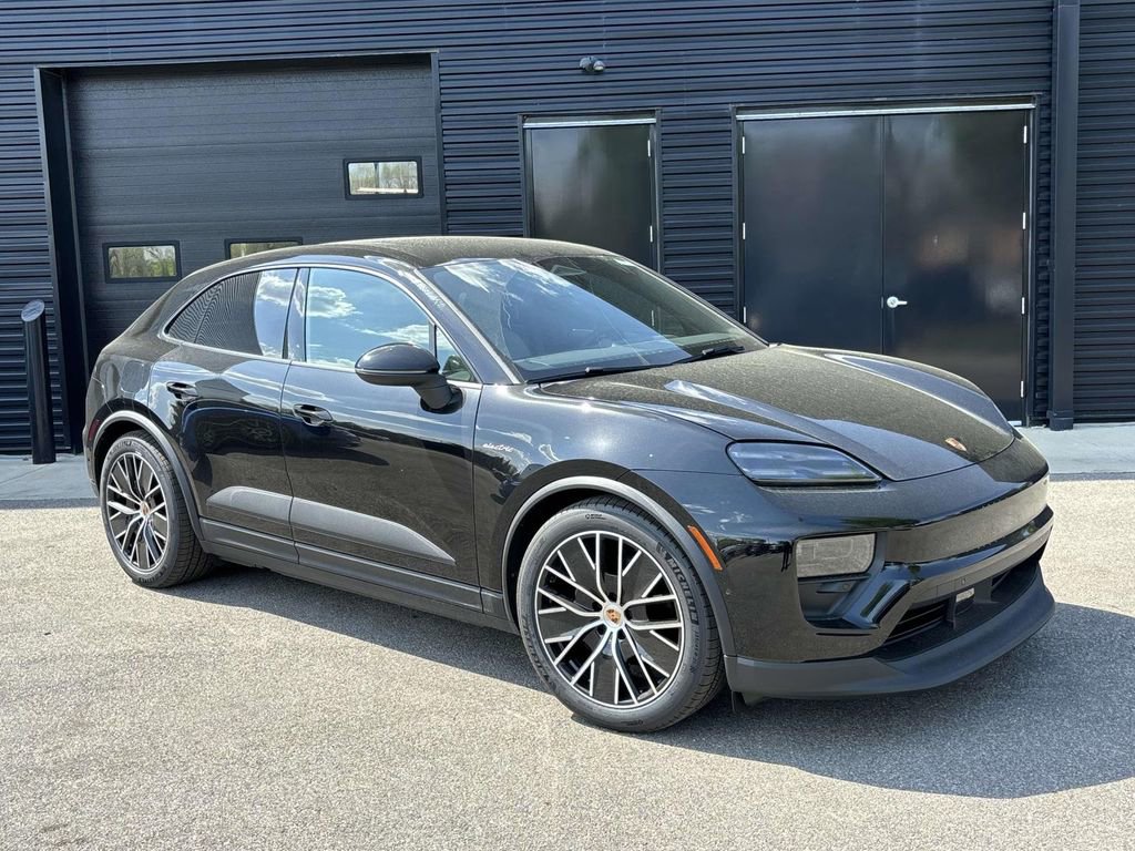 Used 2025 Porsche Macan Electric image 12