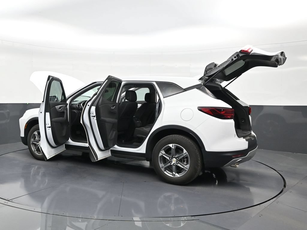 Used 2023 Chevrolet Blazer LT FWD image 31