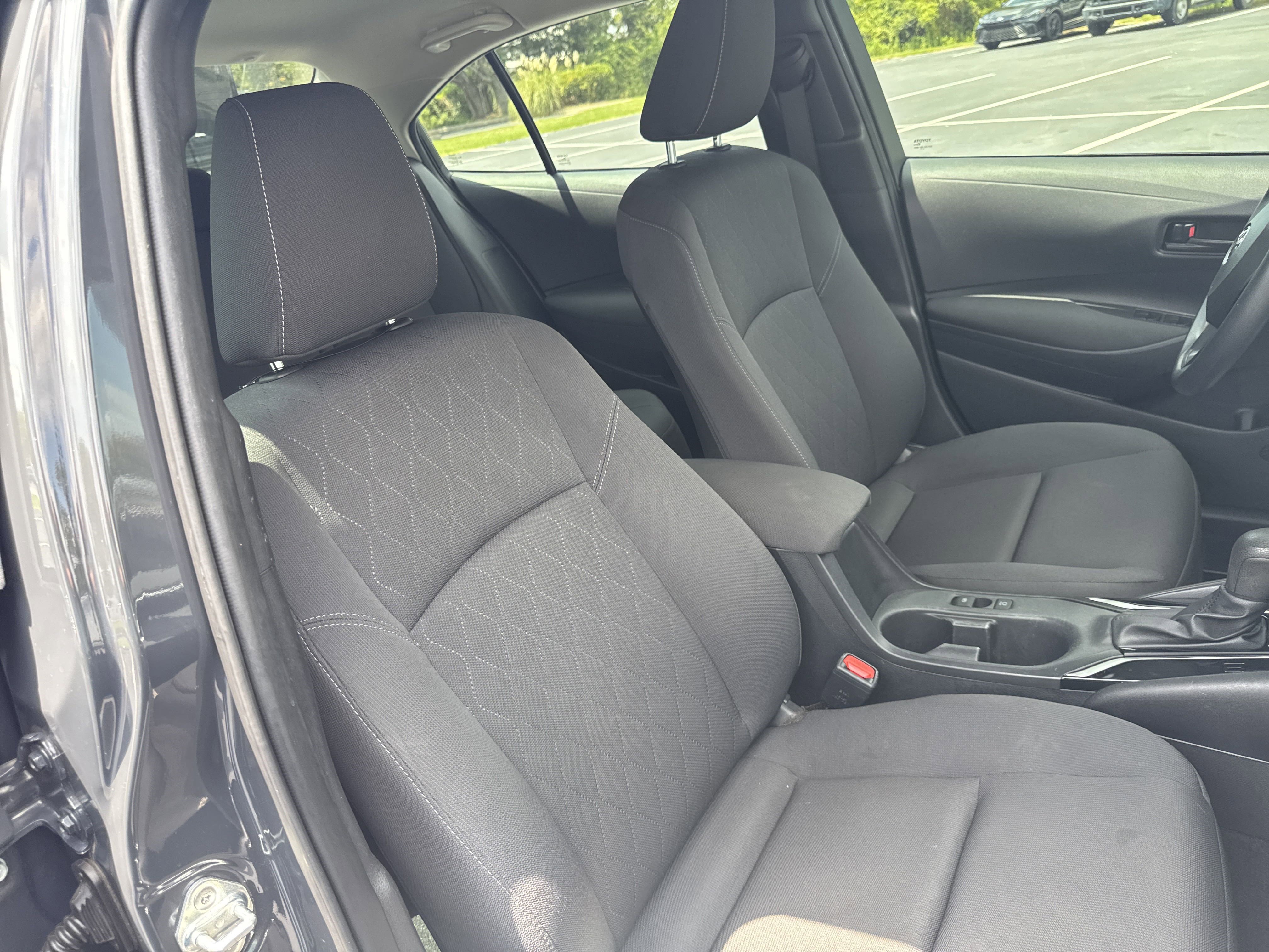 Used 2024 Toyota Corolla LE FWD image 32