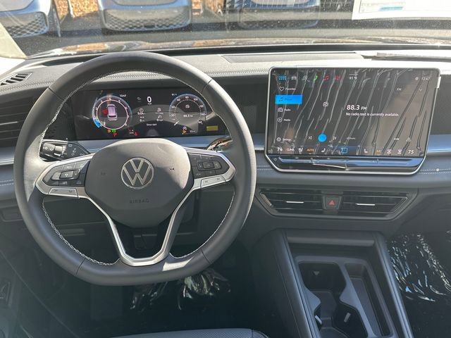Used 2026 Volkswagen Tiguan SE FWD image 23
