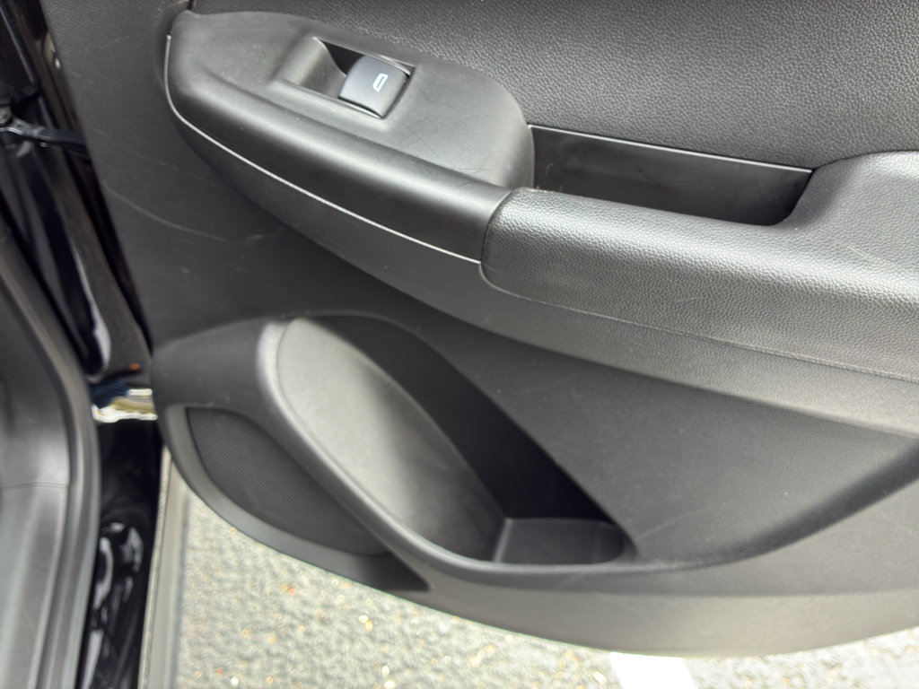 Used 2023 Chevrolet TrailBlazer LT FWD image 53