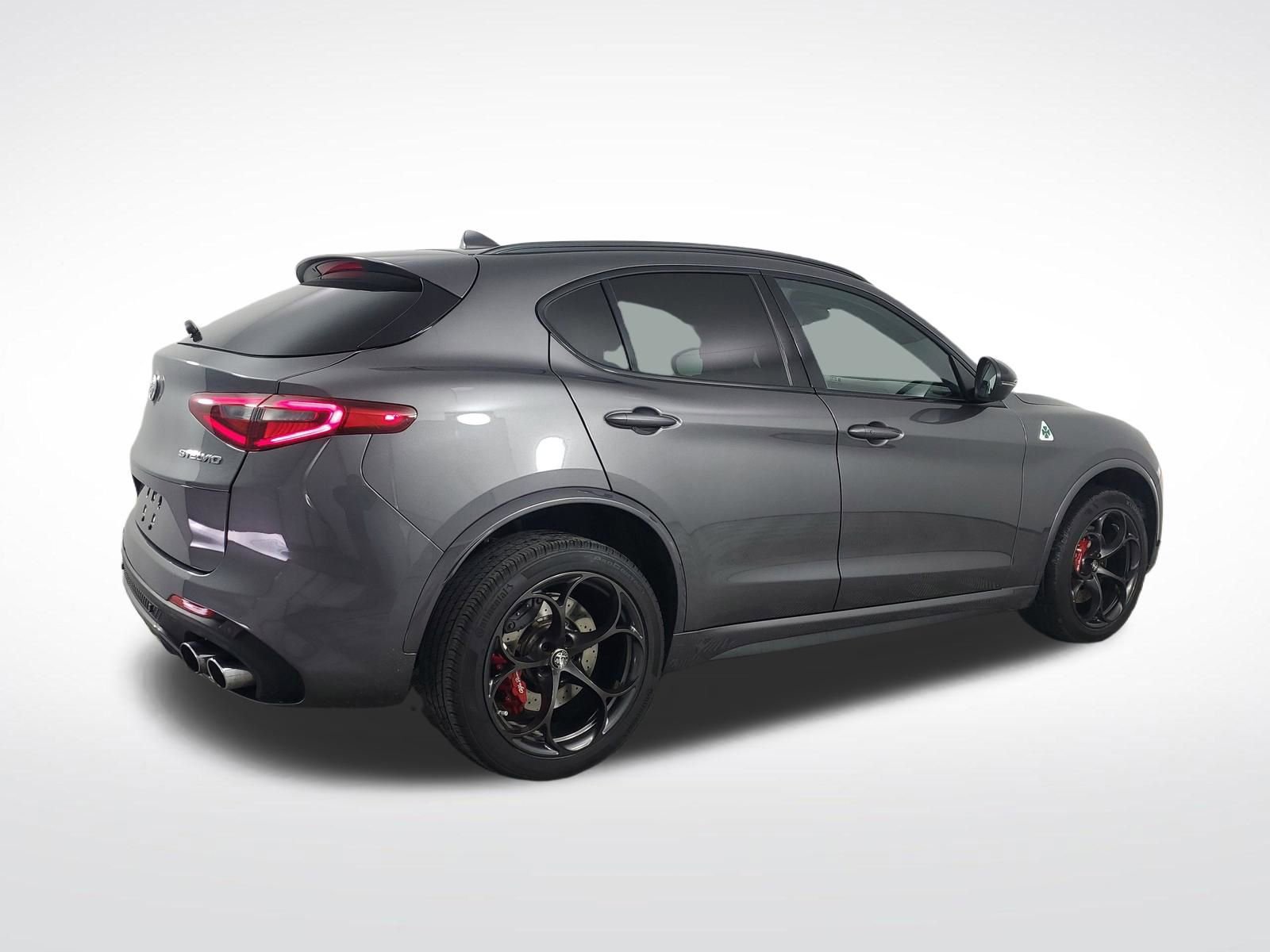 Used 2022 Alfa Romeo Stelvio Quadrifoglio w/ Active Assist Plus Package AWD/4WD image 11