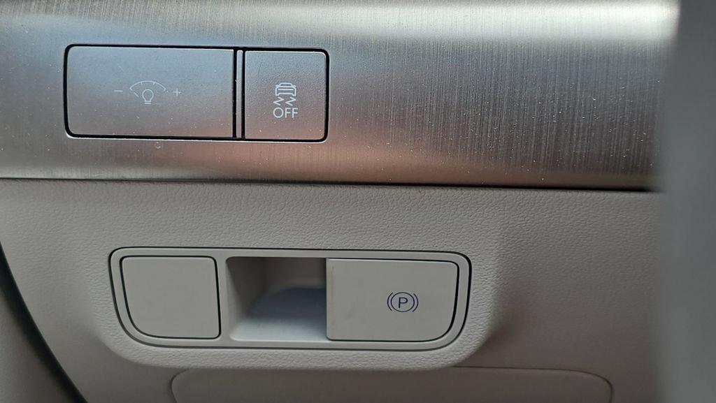 Certified 2024 Hyundai Kona SE FWD image 26