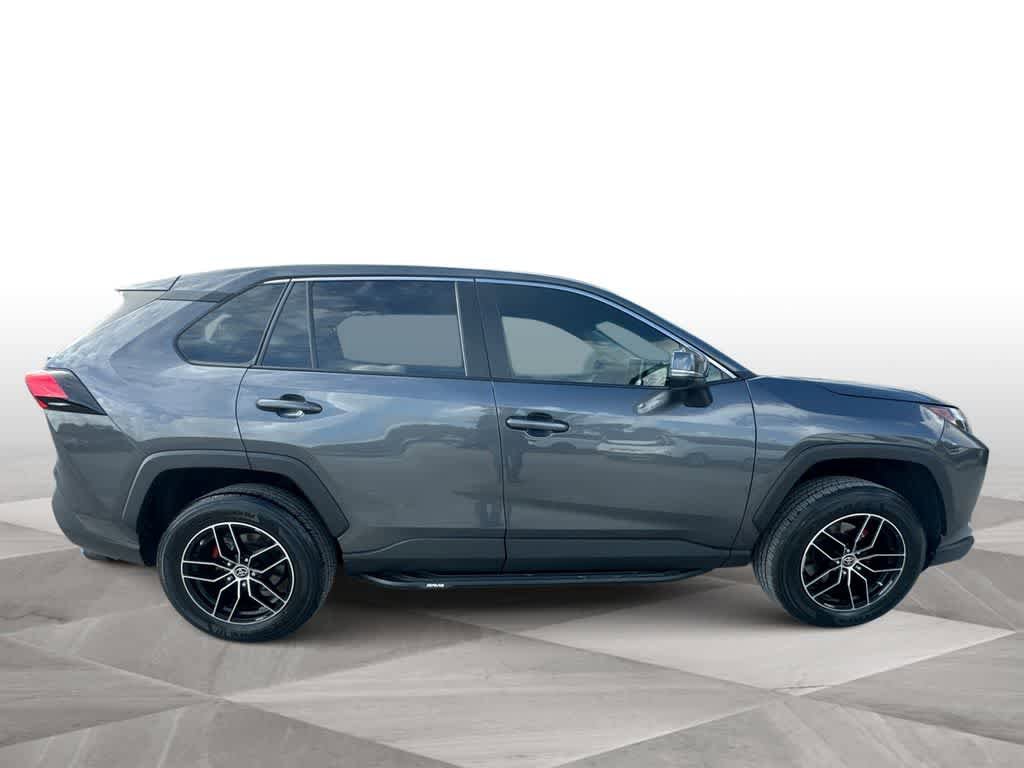 Used 2023 Toyota RAV4 LE FWD image 9