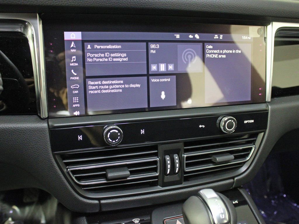 Certified 2026 Porsche Macan image 26