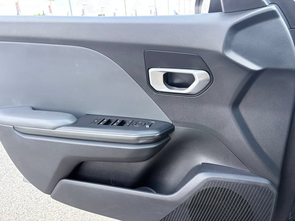 Used 2025 Kia K4 FWD image 13