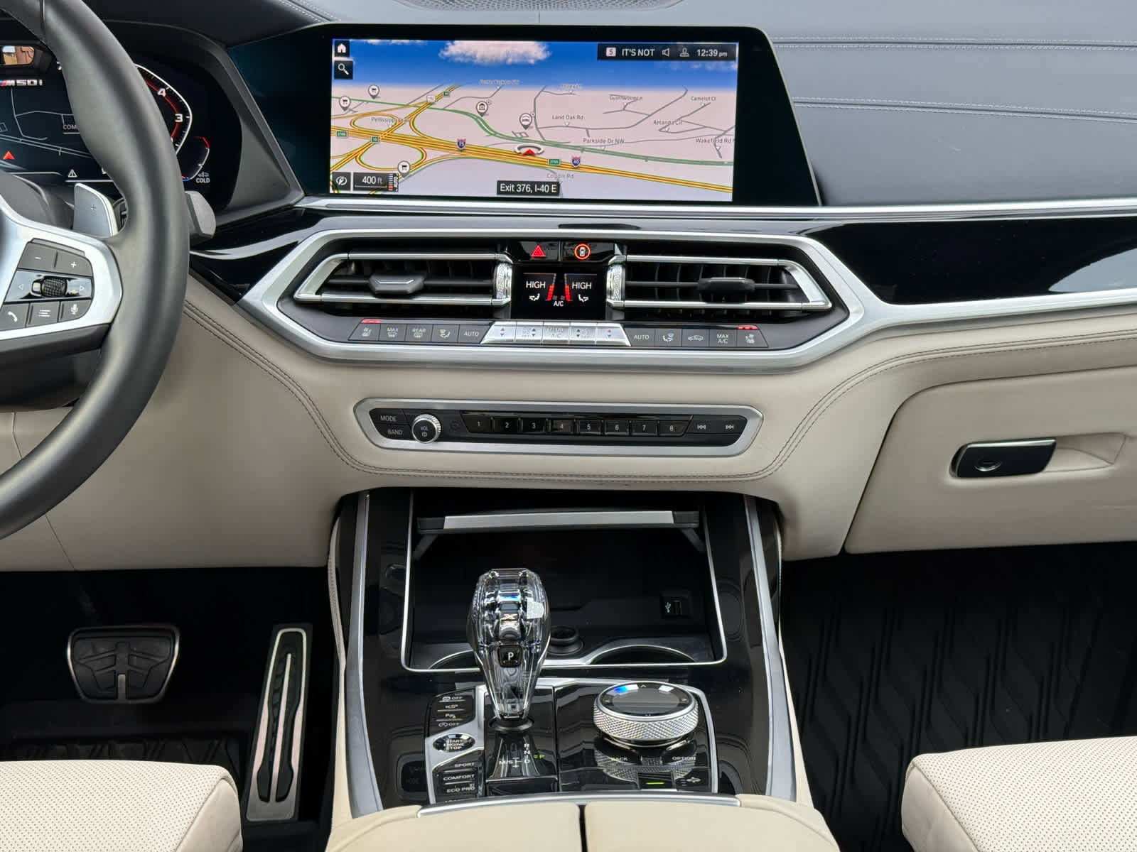 Used 2022 BMW X7 M50i image 13