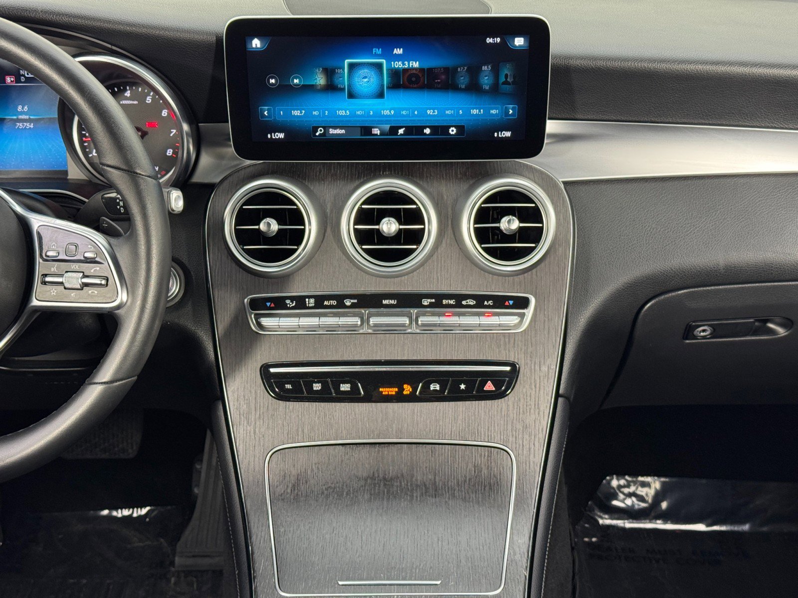 Used 2020 Mercedes-Benz GLC 300 image 23