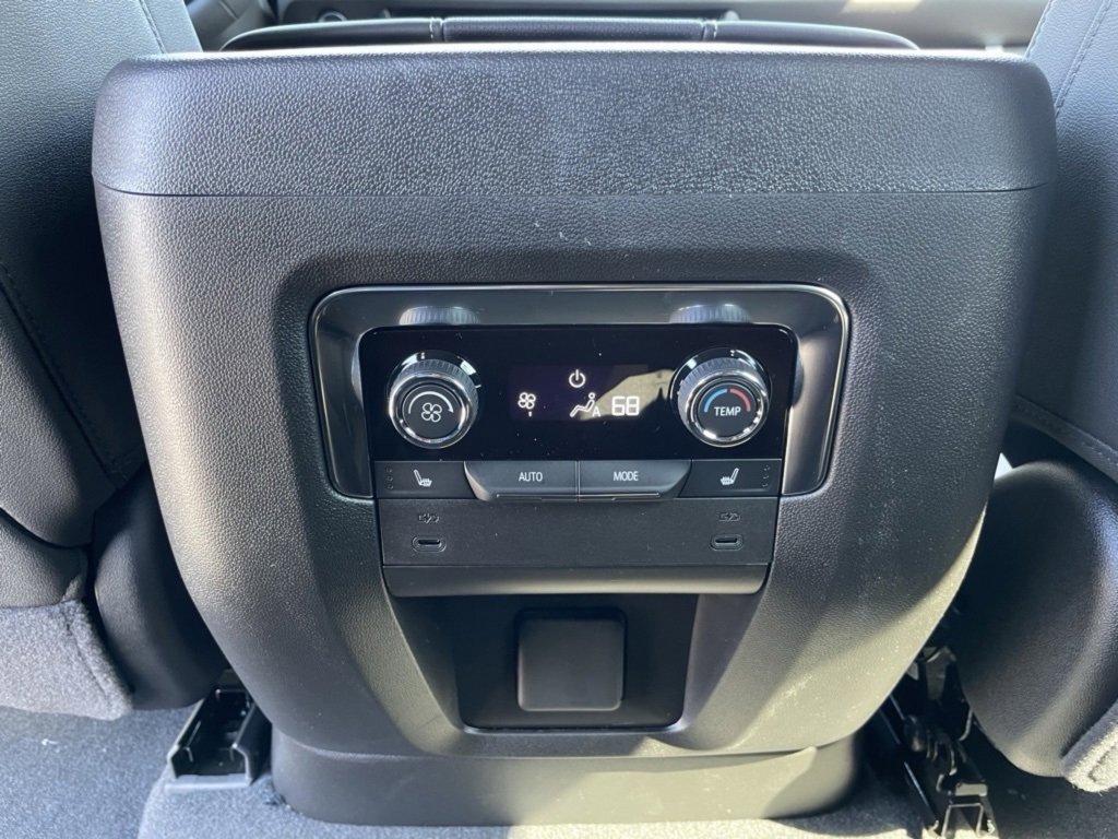 New 2026 Chevrolet Suburban Premier w/ Sun And Tow Package image 28