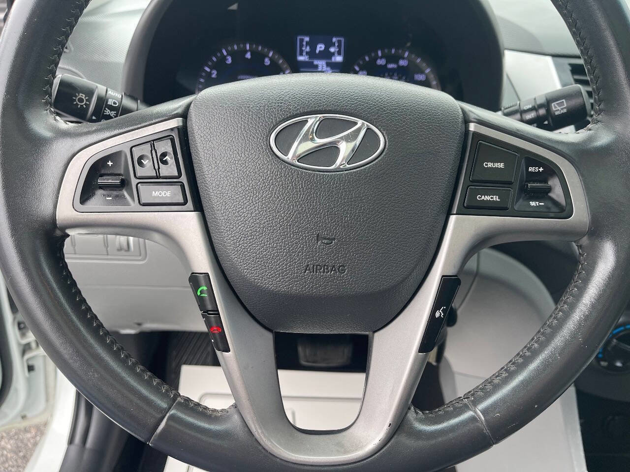 Used 2015 Hyundai Accent Sport w/ Option Group 04 image 17