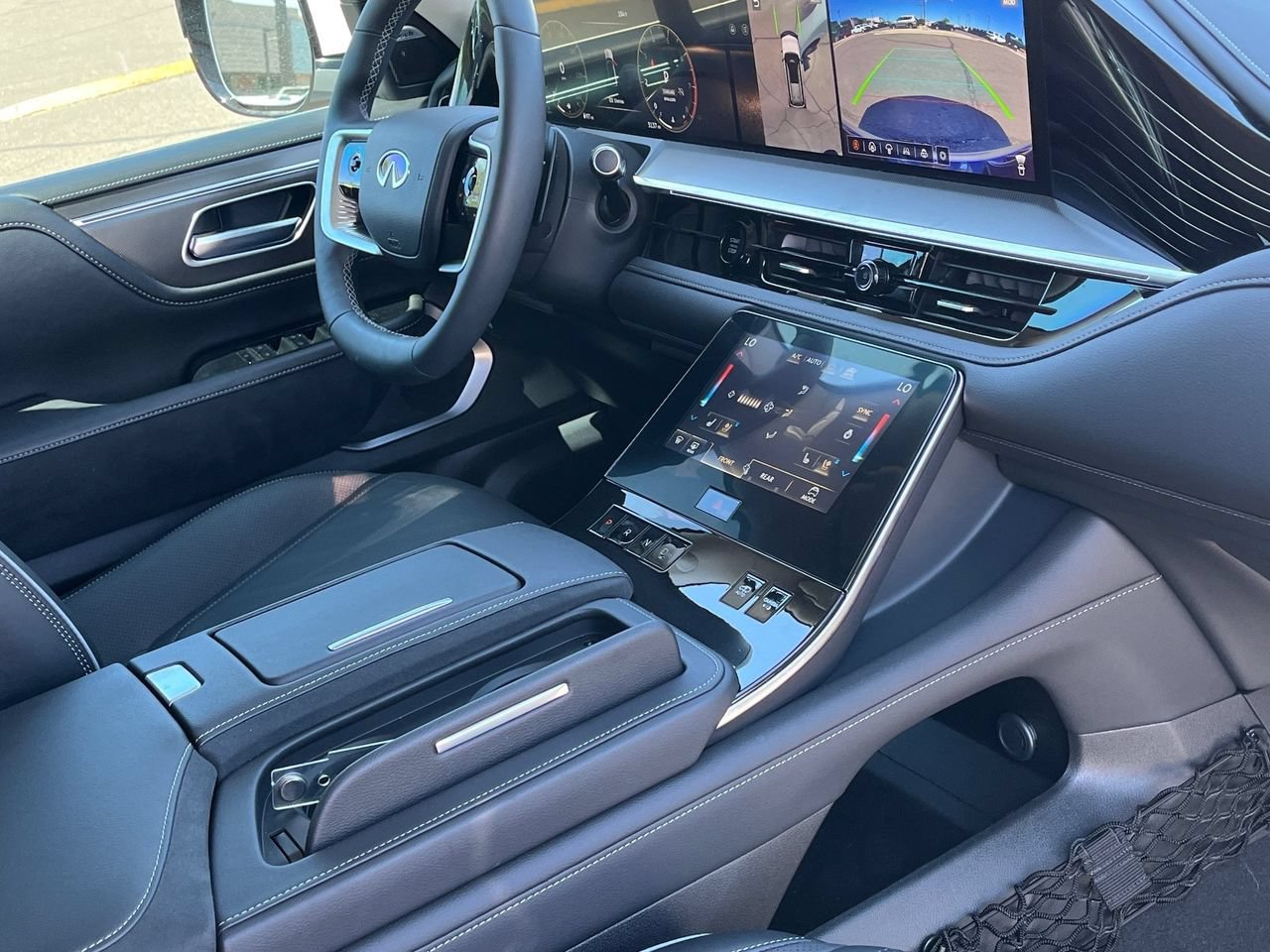 Used 2026 INFINITI QX80 Luxe w/ Cargo Package RWD image 9