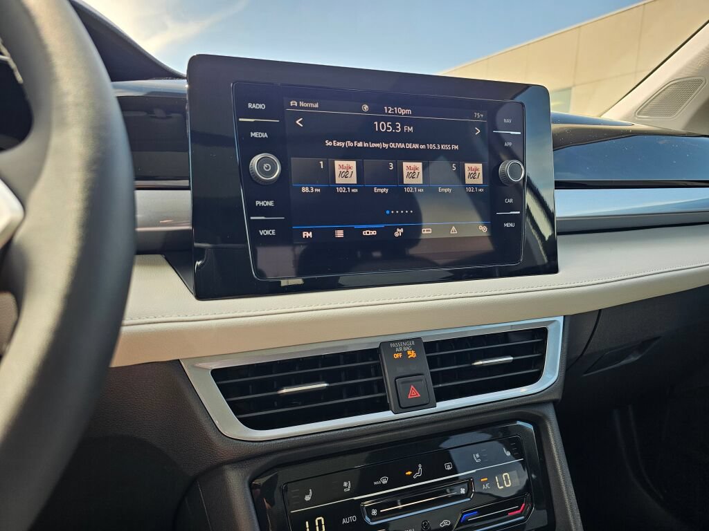 New 2026 Volkswagen Taos SEL AWD/4WD image 18