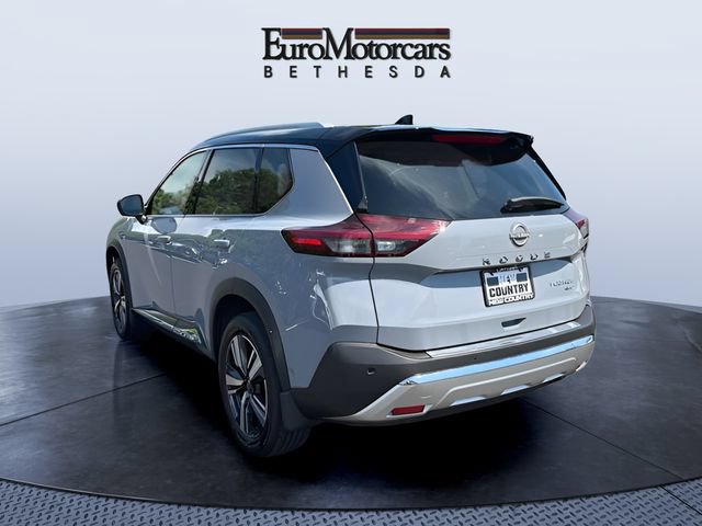 Used 2022 Nissan Rogue Platinum w/ Head-Up Display Package AWD/4WD image 3