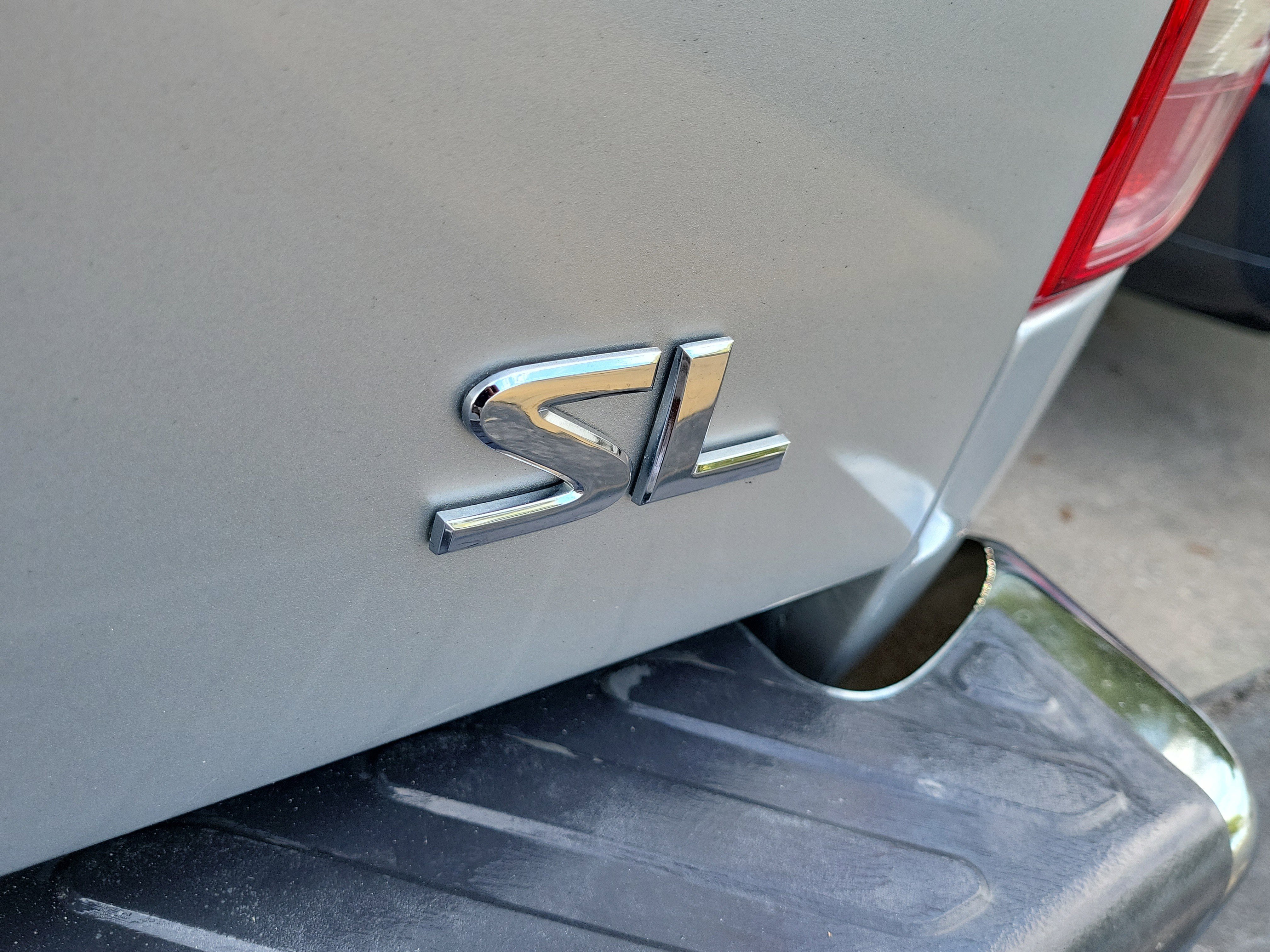 Used 2019 Nissan Frontier SL RWD image 9