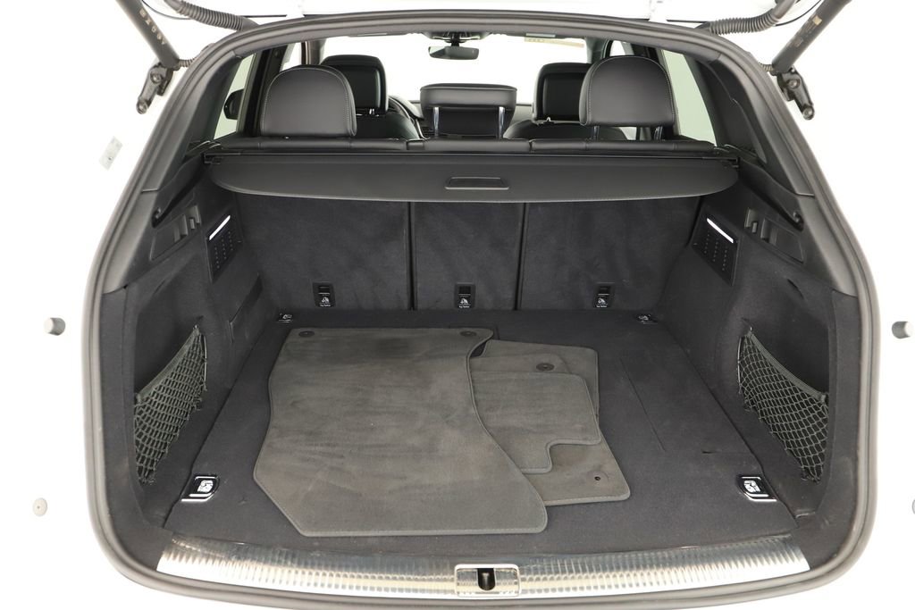 Certified 2025 Audi Q5 e Premium Plus w/ Premium Plus Package image 29