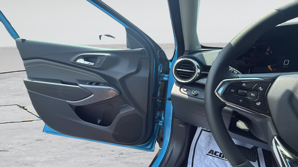Used 2025 Chevrolet Trax ACTIV w/ Driver Confidence Package FWD image 26