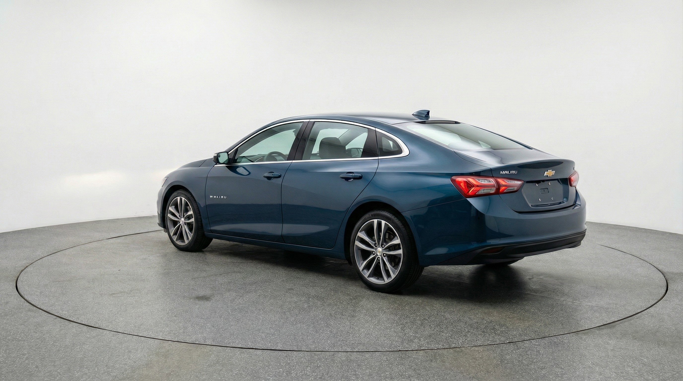 Used 2024 Chevrolet Malibu LT image 6