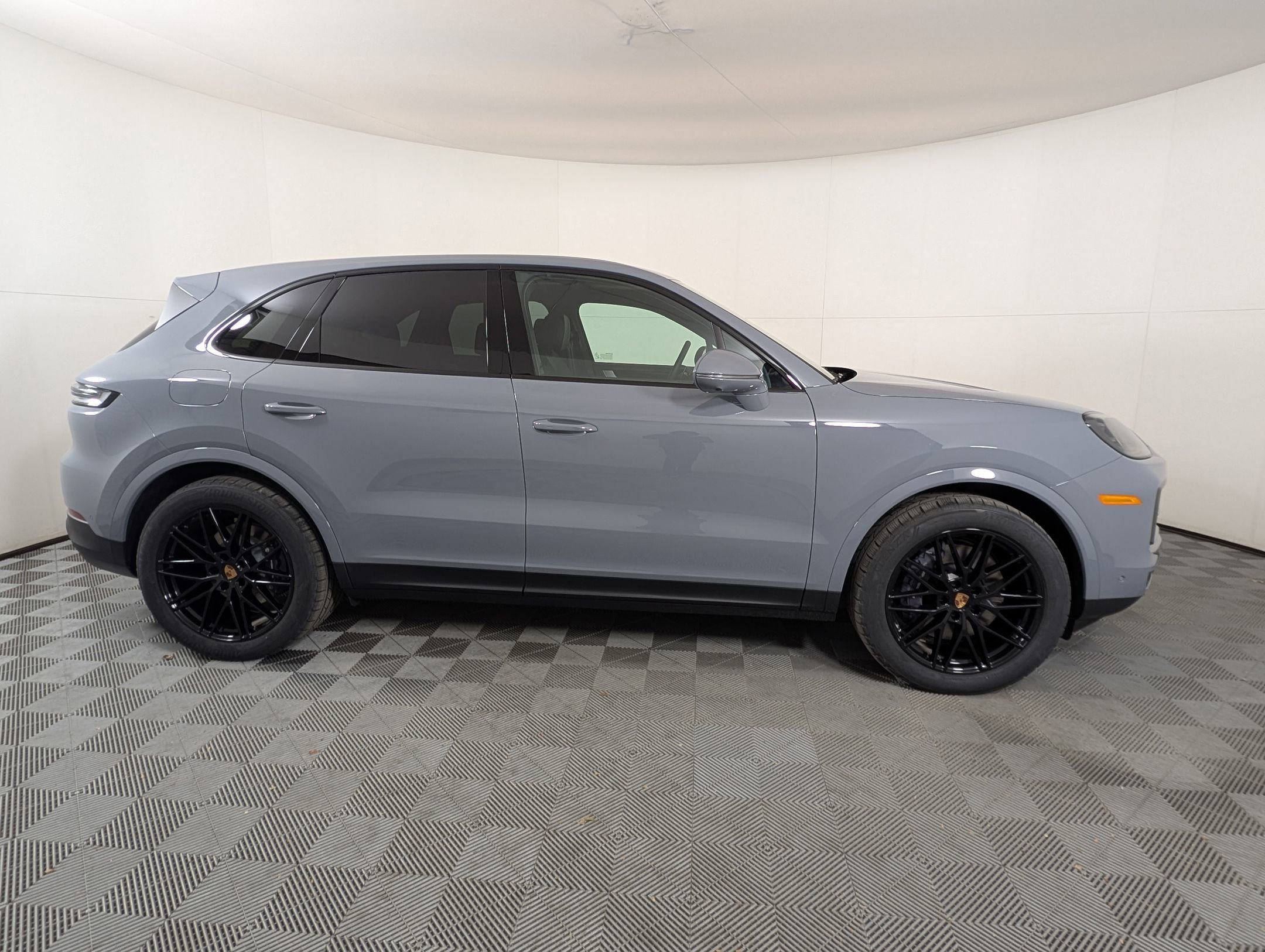 New 2026 Porsche Cayenne image 9