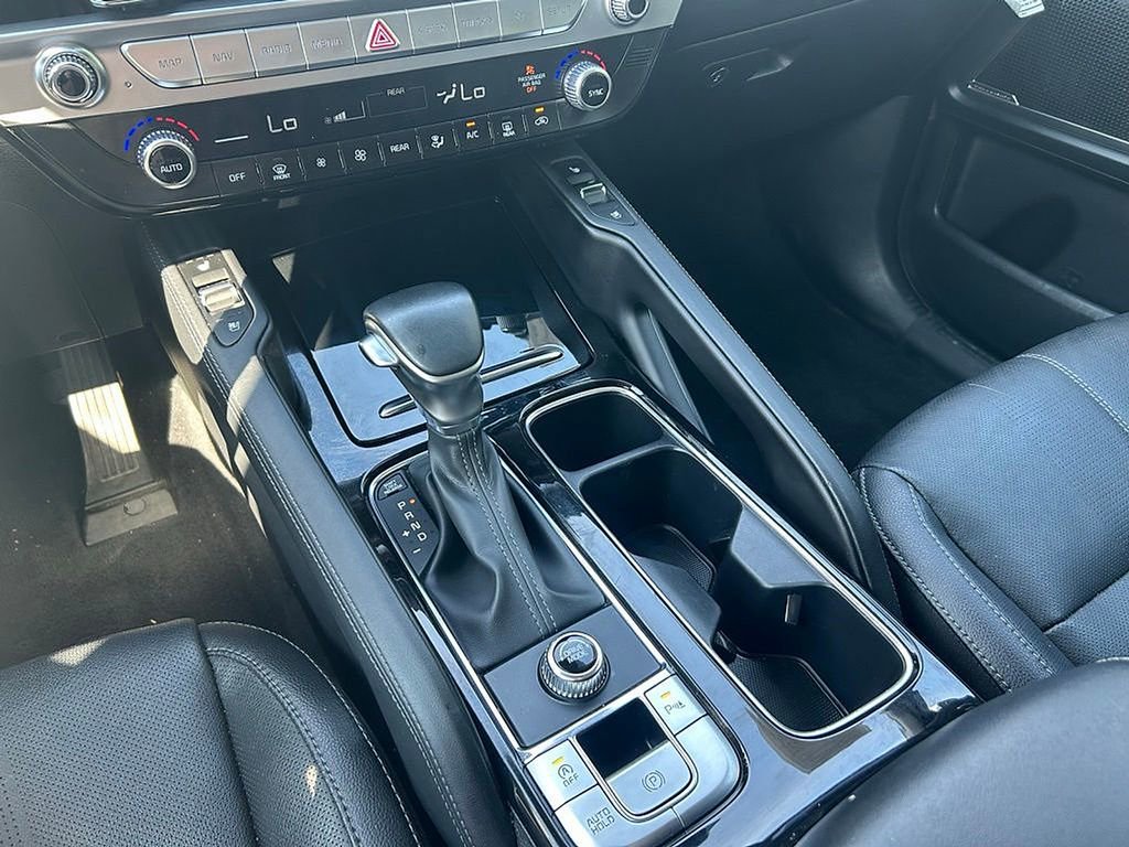Used 2025 Kia Telluride EX w/ EX Captain's Chair Package FWD image 14