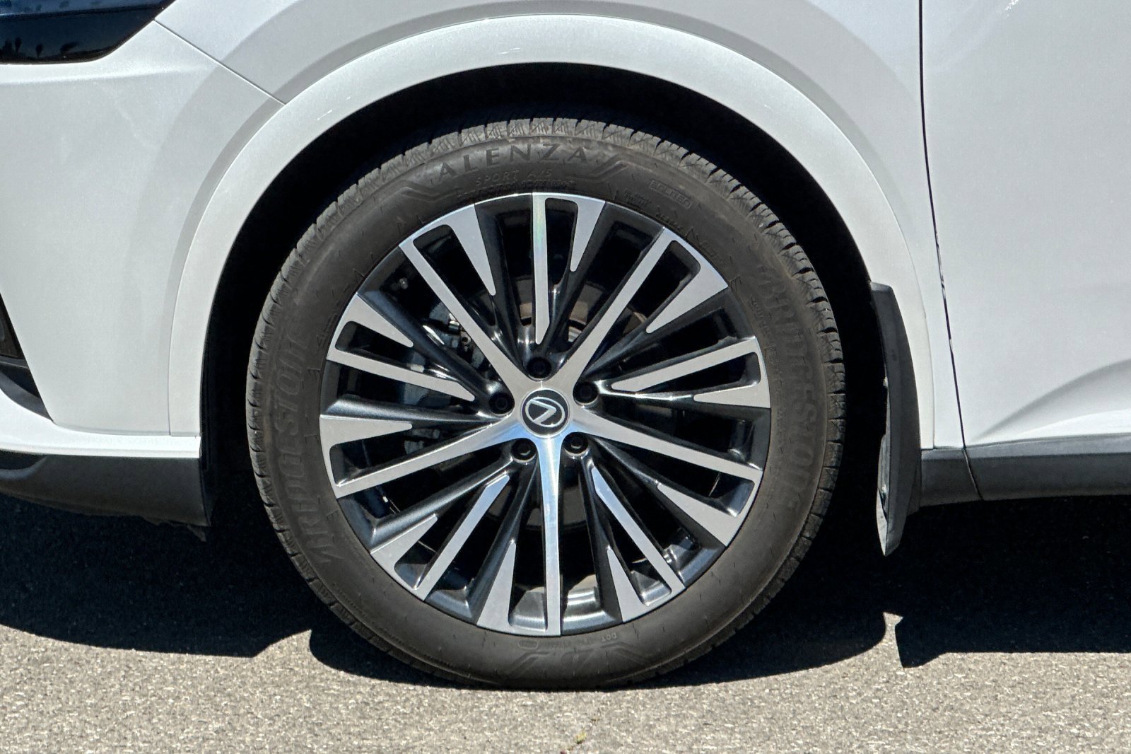 Used 2023 Lexus RX 350 w/ Cold Area Package AWD/4WD image 25