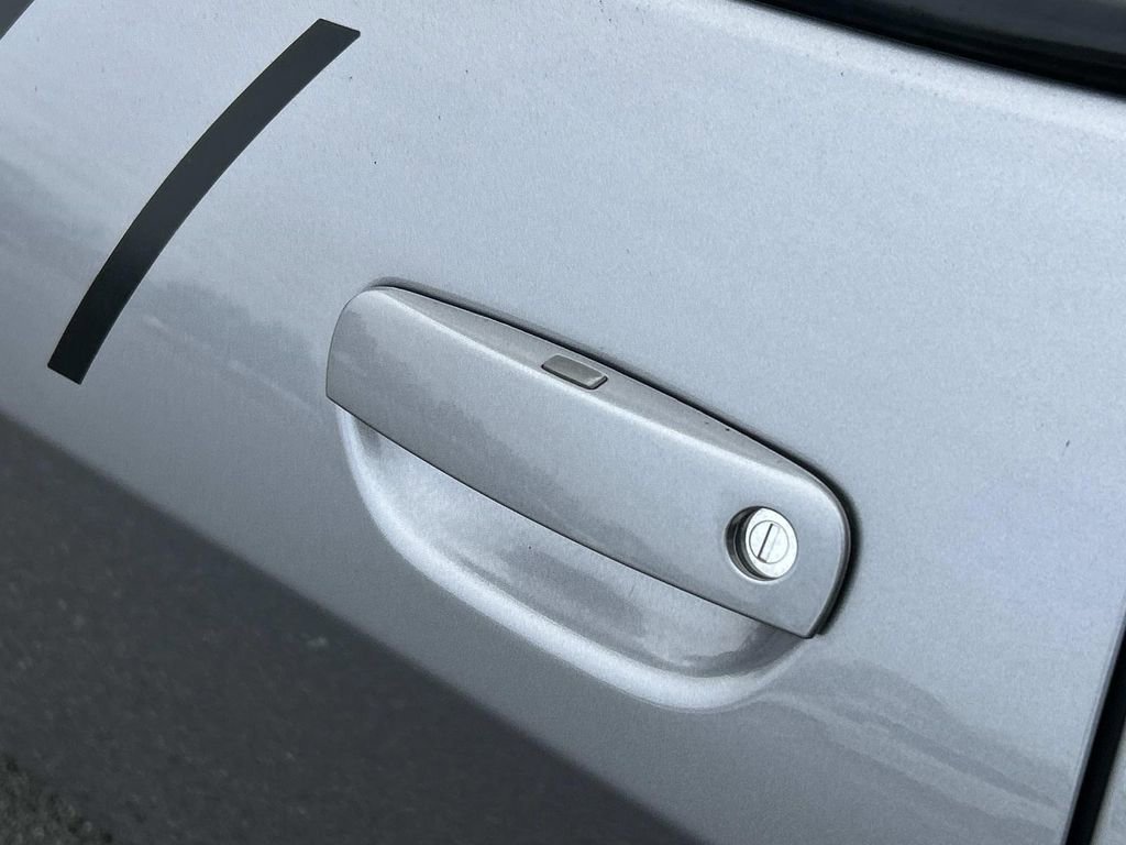 Used 2013 Dodge Challenger R/T image 15