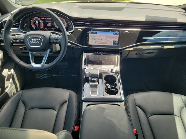 Certified 2025 Audi Q7 2.0T Premium w/ Convenience Package AWD/4WD image 2