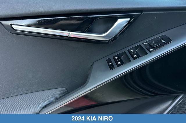 Used 2024 Kia Niro Wind FWD image 12