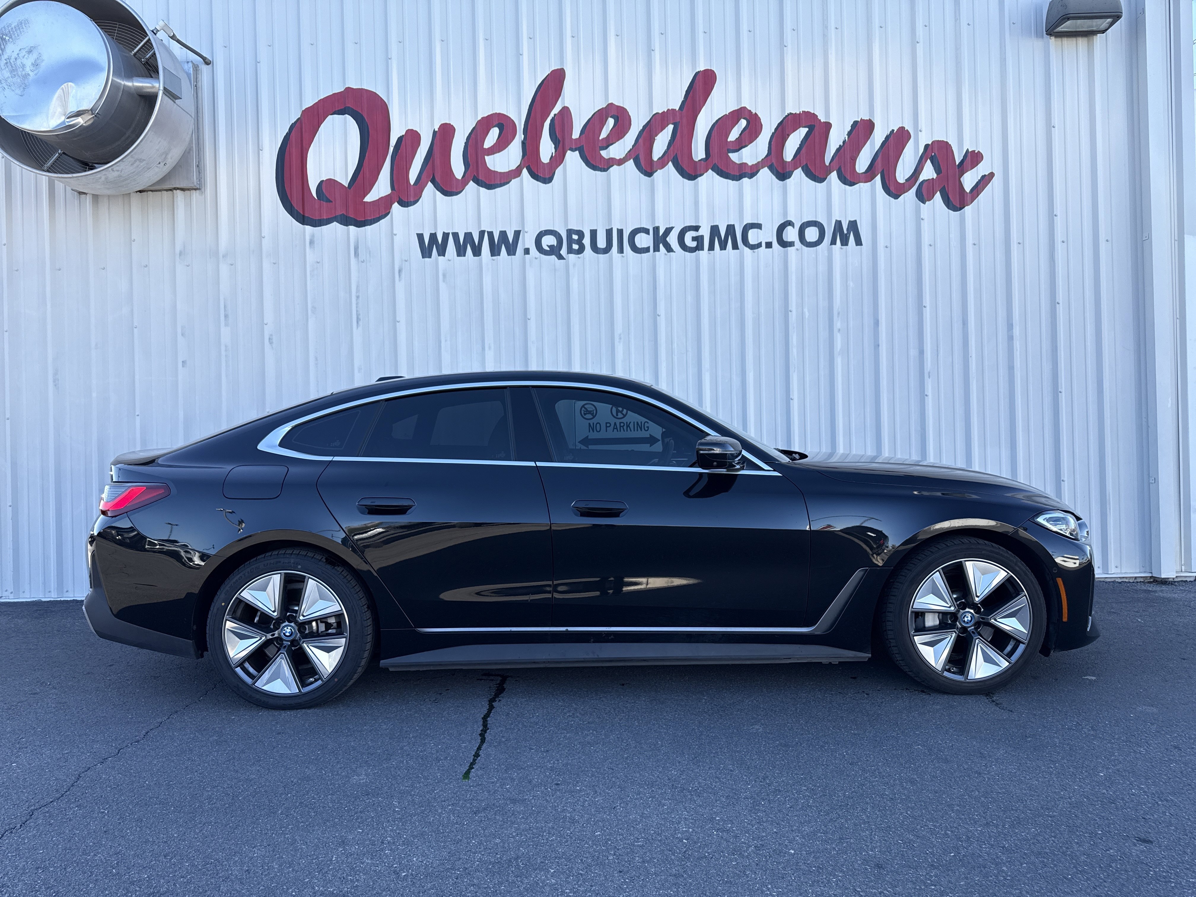 Used 2023 BMW i4 eDrive40 image 26